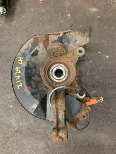 2002-2006 Honda CRV Driver Left Front Spindle Knuckle OEM used OEM steering knuckle