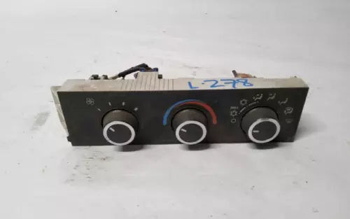 2008-2014 Chevrolet Express 1500 Climate AC Heater Temperature Control OEM used OEM A/C climate control module