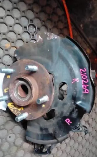 2013-2017 Hyundai Elantra Passenger Right Front Spindle Knuckle OEM used OEM steering knuckle
