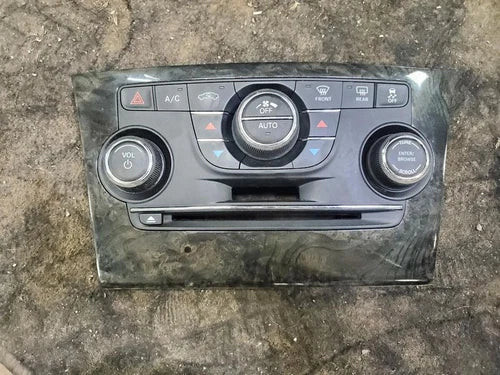 2012-2014 Chrysler 300 AC Heater Temperature Control Unit OEM used OEM A/C climate control module