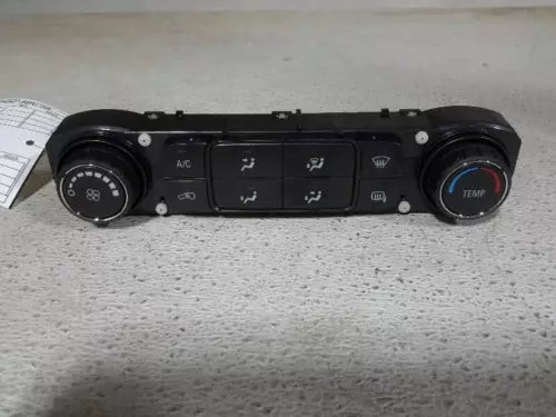 2015-2019 Chevrolet Silverado 2500 Climate AC Heater Temperature Control OEM used OEM A/C climate control module