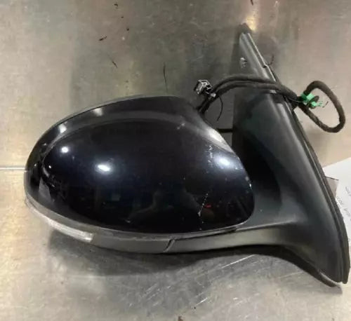 2009-2018 Volkswagen Tiguan Passenger RH Side View Door Mirror Assembly OEM used OEM door mirror