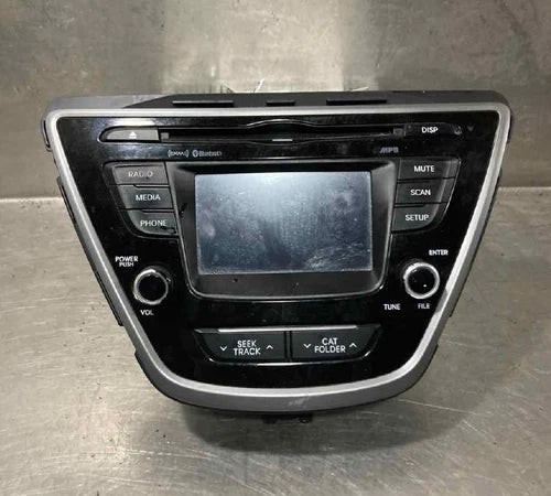 2014-2016 Hyundai Elantra AM FM Radio Receiver With Display Screen OEM used OEM infotainment display