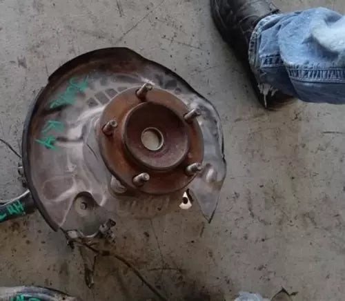 2007-2015 Toyota Tundra Passenger Right Front Spindle Knuckle OEM used OEM steering knuckle
