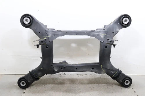 2017 - 2019 MERCEDES GLS550 X166 REAR SUSPENSION SUBFRAME CROSSMEMBER OEM used OEM rear subframe and crossmember