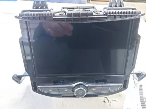 2018-2020 Chevrolet Sonic AM FM Radio Receiver Display Screen ID 84610605 OEM used OEM infotainment display