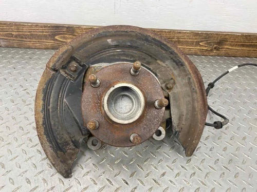 2008-2009 Pontiac G8 Driver Left Front Spindle Knuckle OEM used OEM steering knuckle