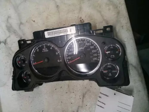 2007-2009 GMC Yukon Speedometer Speedo Cluster OEM used OEM instrument cluster