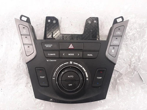 2013-2016 Hyundai Santa Fe Climate AC Heater Temperature Controls OEM used OEM auto part