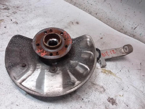 2013-2016 Mercedes GL Class Passenger Right Front Spindle Knuckle OEM used OEM steering knuckle