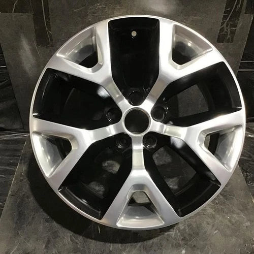 2014-2017 Jeep Cherokee 17 x 7.5" Polished Wheel W/ Painted Pockets OEM used OEM wheel