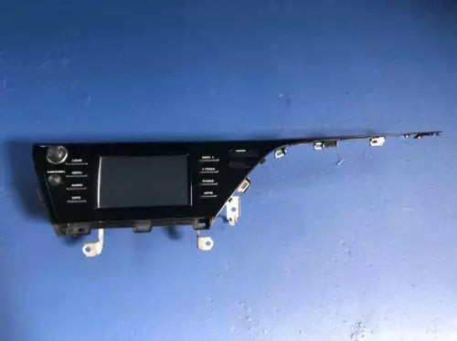 2018-2019 Toyota Camry Radio Receiver Display Screen ID 86140-33380 OEM used OEM infotainment display