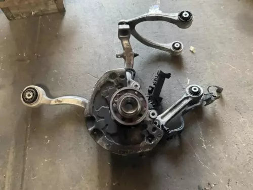 2015-2023 Mercedes C-Class Driver Left Front Spindle Knuckle OEM used OEM steering knuckle
