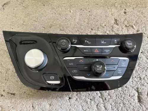 2021-2023 Chrysler Pacifica Auto Climate AC Heater Temperature Radio Control OEM used OEM radio receiver