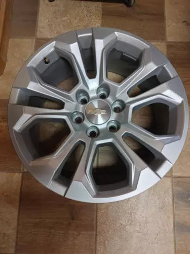 2019-2022 Chevy Silverado 20 X 9 Single Alloy Wheel Rim OEM used OEM wheel