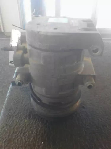 2010 Ford Mustang Air Conditioning A/C AC Compressor OEM used OEM A/C compressor