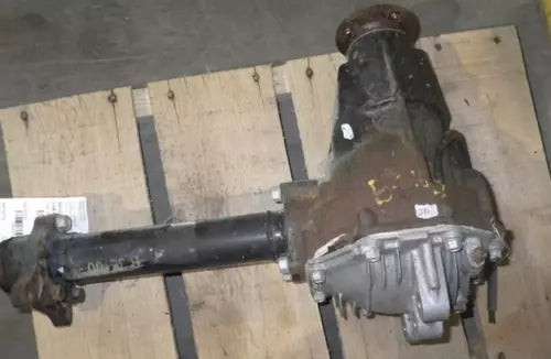 2005-2006 Kia SORENTO AUTOMATIC FRONT DIFFERENTIAL CARRIER ASSEMBLY 3.33 RATIO Used OEM front differential carrier used OEM front differential carrier