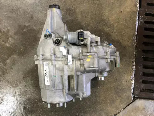 2014 GMC Sierra 1500 Transfer Case Assembly OEM used OEM transfer case