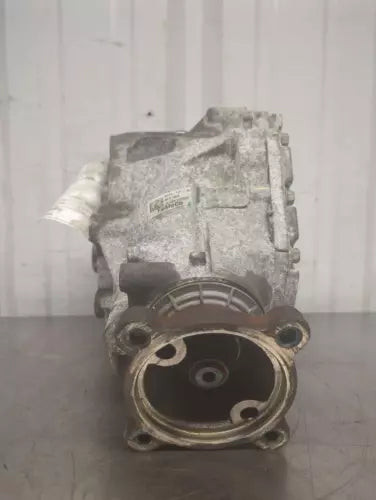 2010-2019 Lincoln MKT Transfer Case Assembly OEM used OEM transfer case