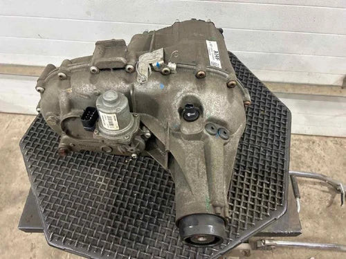 2015-2016 GMC Sierra 3500 Transfer Case Assembly OEM used OEM transfer case