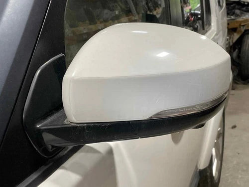 2014-2016 Land Rover LR4 Side Door Mirror W/Camera Driver Side LH Assembly OEM used OEM door mirror