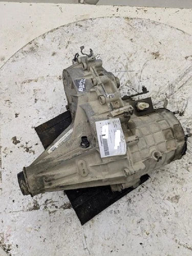 2004-2006 Chevy Truck Silverado 3500 Transfer Case Assembly OEM used OEM transfer case
