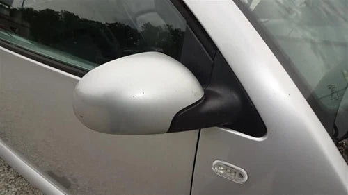 2000-2003 Volkswagen Beetle Right Passenger Side Power Door Mirror RH OEM used OEM door mirror