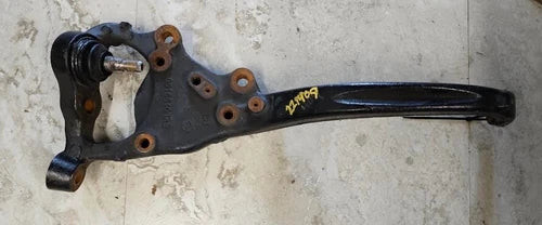 2012-2018 Chrysler 300 Left Driver Front Spindle Knuckle RWD OEM used OEM steering knuckle