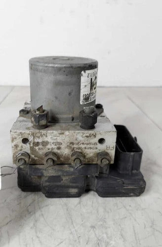 2014-2015 Kia Soul Anti Lock Brake Pump ABS Actuator & Pump Assembly OEM used OEM ABS pump and module