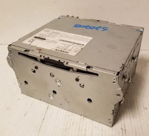 2013 - 2014 Nissan Pathfinder AM FM CD Radio Receiver w/o Nav w/o Bose Audio OEM used OEM radio receiver