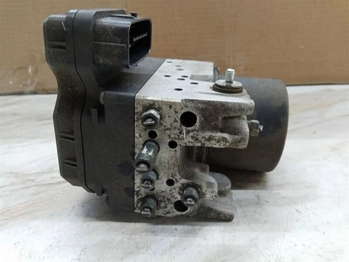 2005-2007 Toyota Avalon ABS Pump Anti-Lock Brake Actuator And Pump Assembly OEM used OEM ABS pump and module