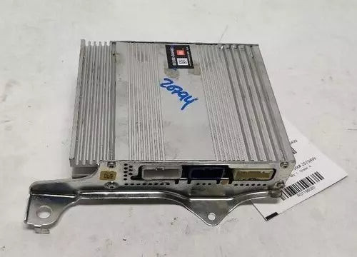 2006 - 2012 Toyota Rav4 Radio Amplifier OEM used OEM audio amplifier