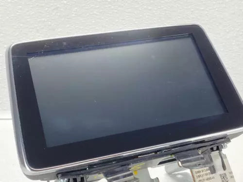 2016 - 2019 Toyota Yaris Info-GPS-TV Screen OEM used OEM infotainment display