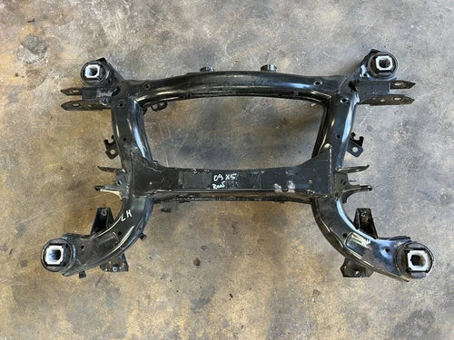 07-13 BMW X5 RWD REAR SUSPENSION CROSSMEMBER SUBFRAME OEM used OEM rear subframe and crossmember
