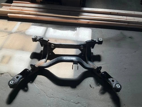 05-11 Audi A6 C6 Rear Suspension Crossmember Subframe K Frame OEM used OEM rear subframe and crossmember