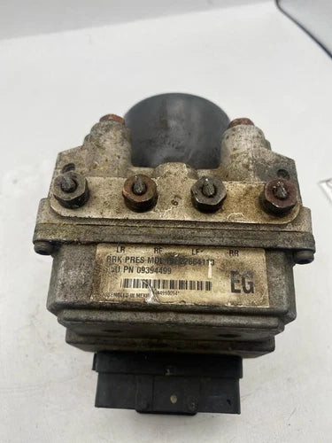 2001-2005 Chevrolet Malibu Anti-Lock Brake Pump ABS Pump Assembly OEM used OEM ABS pump and module