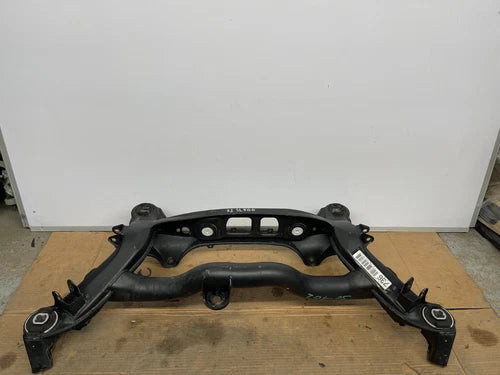 90-02 MERCEDES-BENZ R129 SL500 SL320 REAR SUSPENSION SUB FRAME CROSSMEMBER OEM used OEM rear subframe and crossmember