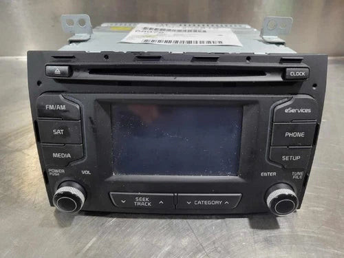 2014 2015 2016 Kia Sportage AM FM CD Radio Receiver W/O Navigation OEM used OEM radio receiver