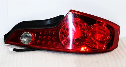 2006-2007 Infiniti G35 Tail Light Passenger RH Tail Lamp OEM 06 07 WARRANTY used OEM tail light