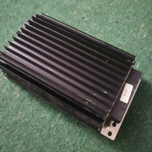 04 - 06 MERCEDES W220 S430 S500 RADIO AUDIO AMPLIFIER AMP 2208273042 OEM 231940 used OEM audio amplifier