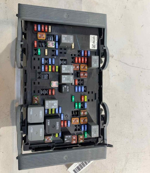 2010-2013 CHEVY SILVERADO 1500 Engine FUSE BOX 5.3L GENUINE OEM used OEM fuse box or power module