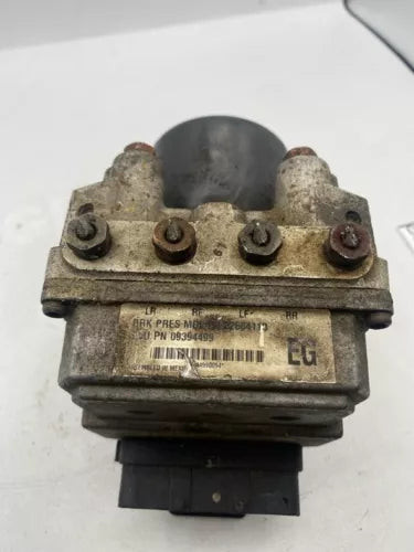 2001-2005 Chevrolet Malibu Anti-Lock Brake Pump ABS Pump Assembly OEM used OEM ABS pump and module