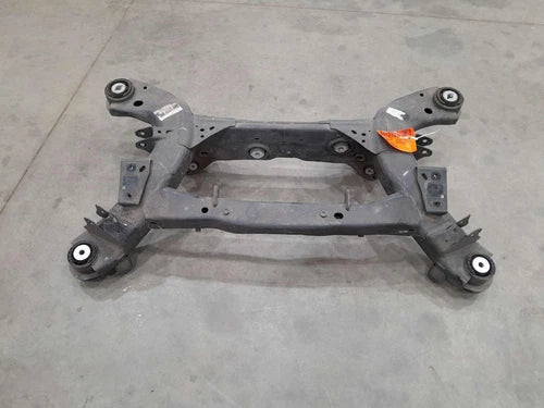 15-16 Dodge Charger Challenger 5.7L Rear Crossmember Subframe OEM 68260684AC used OEM rear subframe and crossmember
