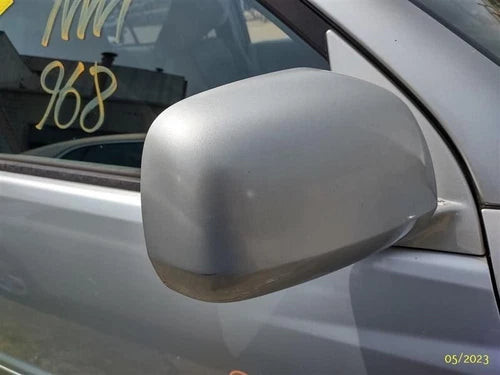 2001-2007 Toyota Highlander Passenger Right Side View Power Door Mirror RH OEM used OEM door mirror