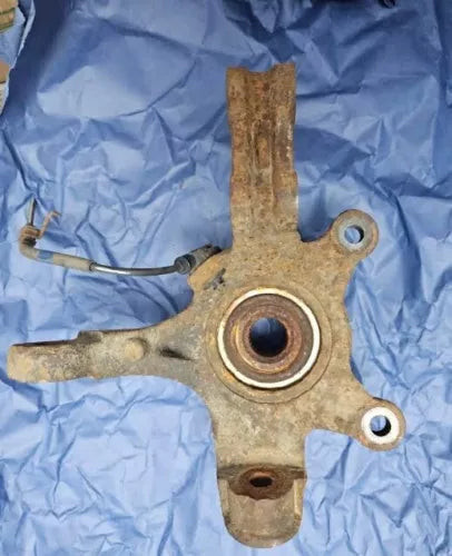 2003 - 2006 Acura MDX Driver Left LH Front Spindle Knuckle OEM used OEM steering knuckle
