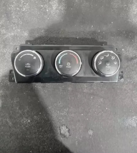2011-2012 Dodge RAM 1500 AC Heater Temperature OEM Climate Control Defrost used OEM A/C climate control module