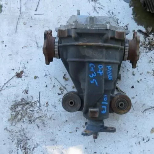 2007-2008 Infiniti G35 G37 Rear Axle Differential Carrier OEM 3.692 Ratio AT RWD Used used OEM differential carrier
