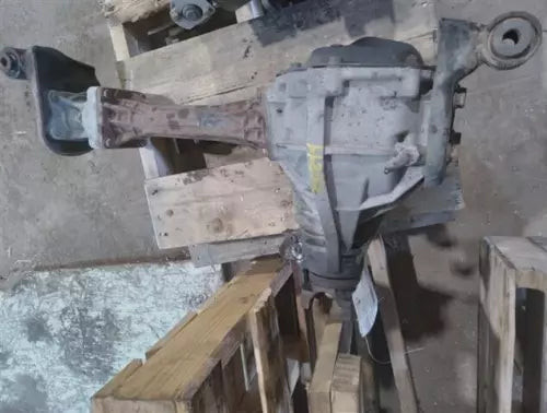2006-2010 Hummer H3 3.7L Front Axle OEM Differential Carrier 4.56 Ratio used OEM differential carrier