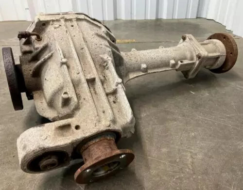 2004-2014 Nissan Titan Armada Front Axle OEM Differential Carrier 3.36 Ratio used OEM differential carrier
