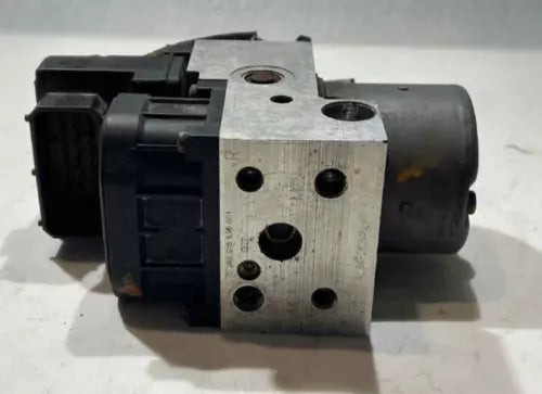 2004-2005 Ford F150 ABS Anti-Lock Brake Pump Control Module Assembly 4x2 used OEM ABS pump and module